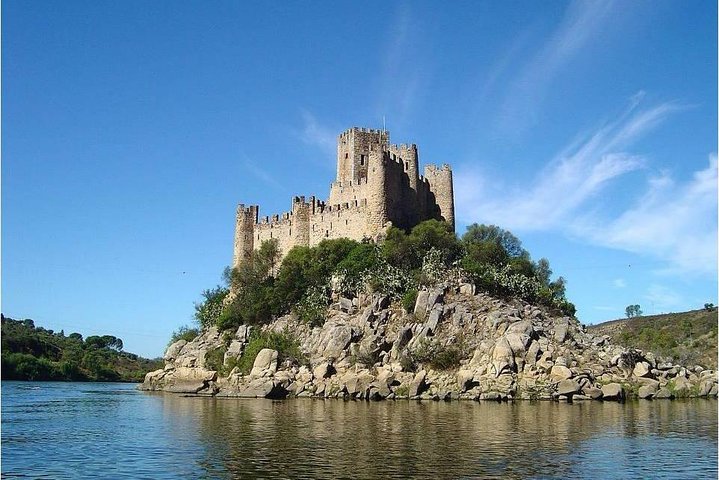 Knights Templar Private Tour (Tomar & Almourol Castle) — private tour in Portugal with a local driver-guide